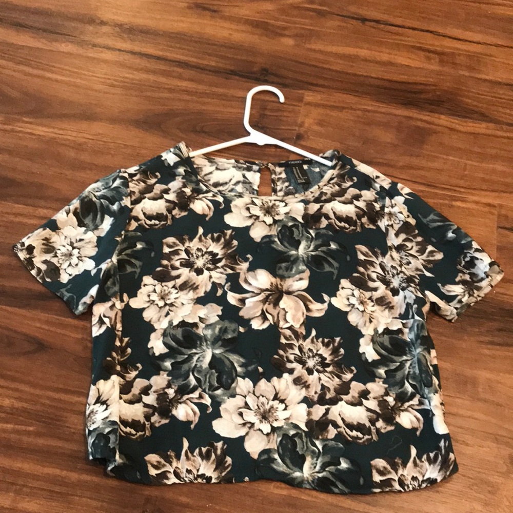 Crop top